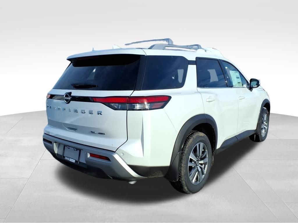 2025 Nissan Pathfinder SL