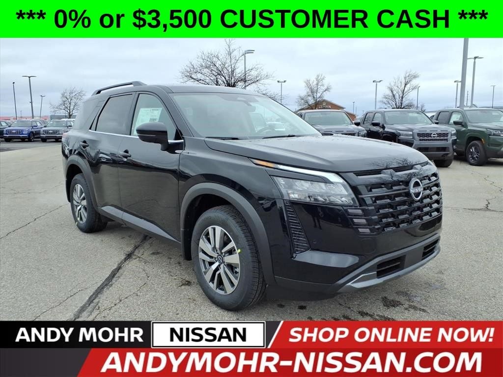 2026 Nissan Pathfinder SL