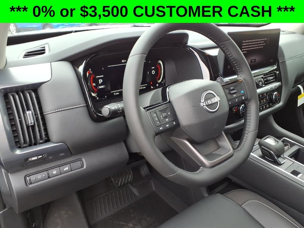 2026 Nissan Pathfinder SL