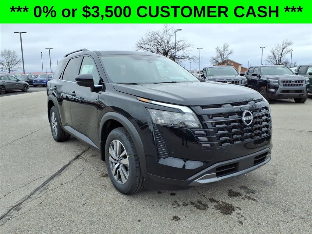 2026 Nissan Pathfinder SL