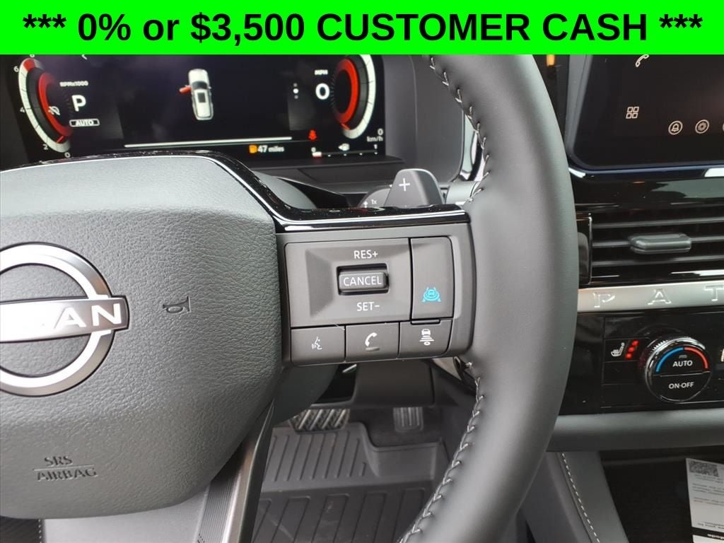 2026 Nissan Pathfinder SL