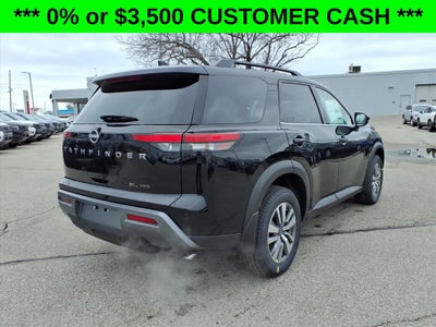 2026 Nissan Pathfinder SL