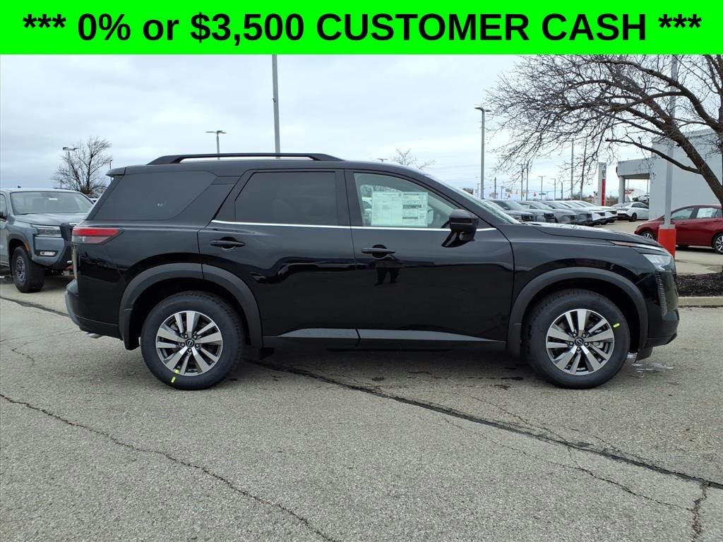 2026 Nissan Pathfinder SL