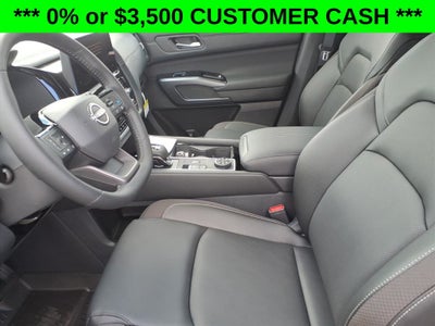 2026 Nissan Pathfinder SL