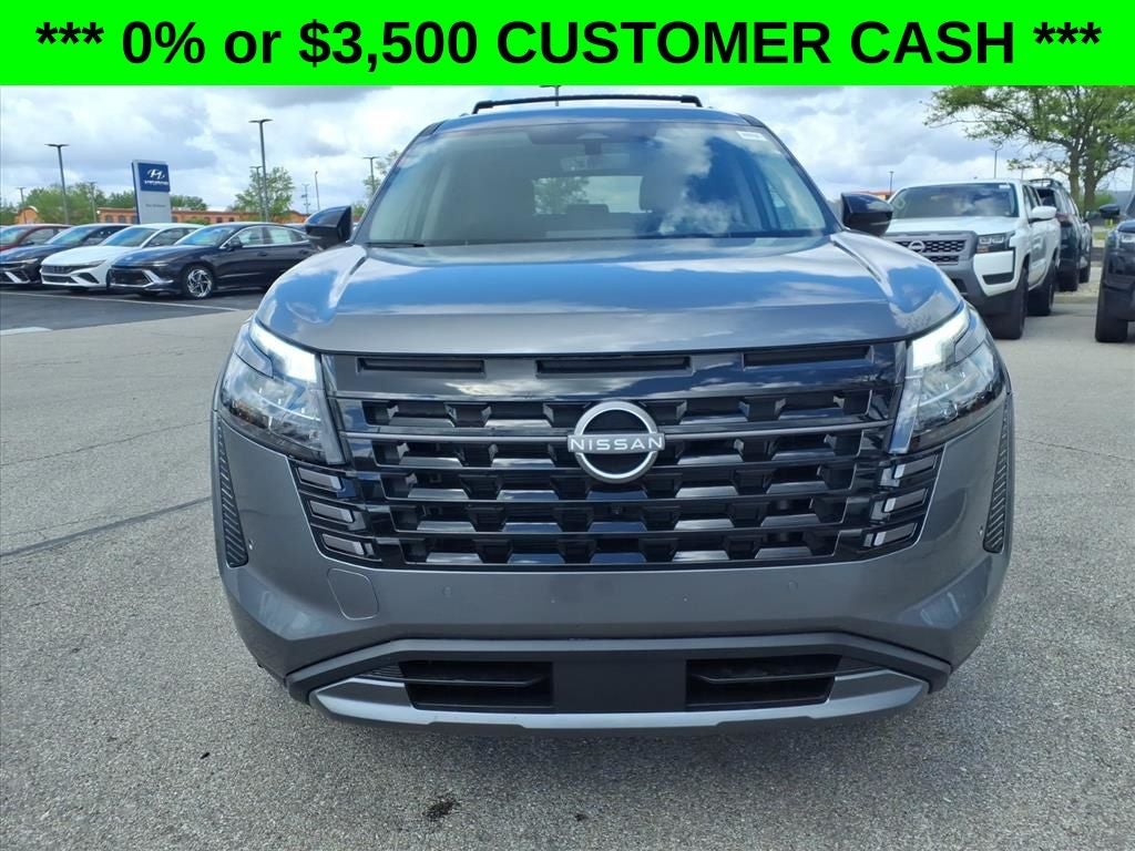 2026 Nissan Pathfinder SL