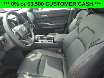 2026 Nissan Pathfinder SL