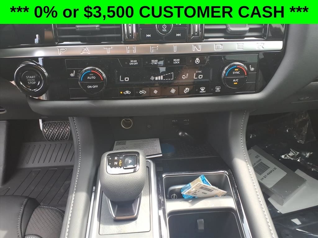 2026 Nissan Pathfinder SL