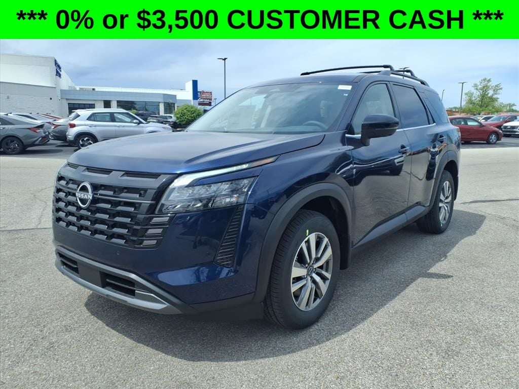 2026 Nissan Pathfinder SL