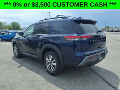 2026 Nissan Pathfinder SL