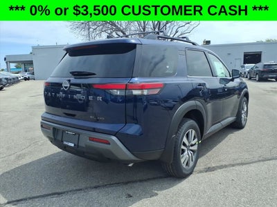 2026 Nissan Pathfinder SL