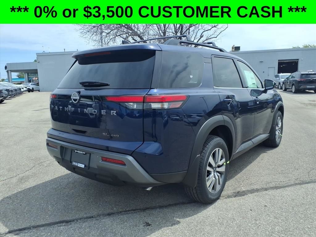 2026 Nissan Pathfinder SL