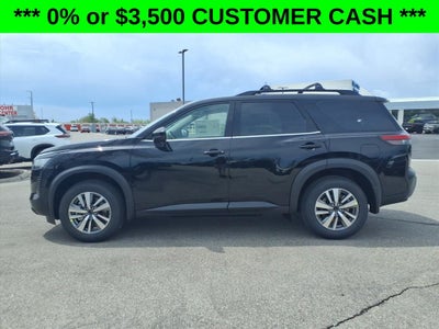2026 Nissan Pathfinder SL
