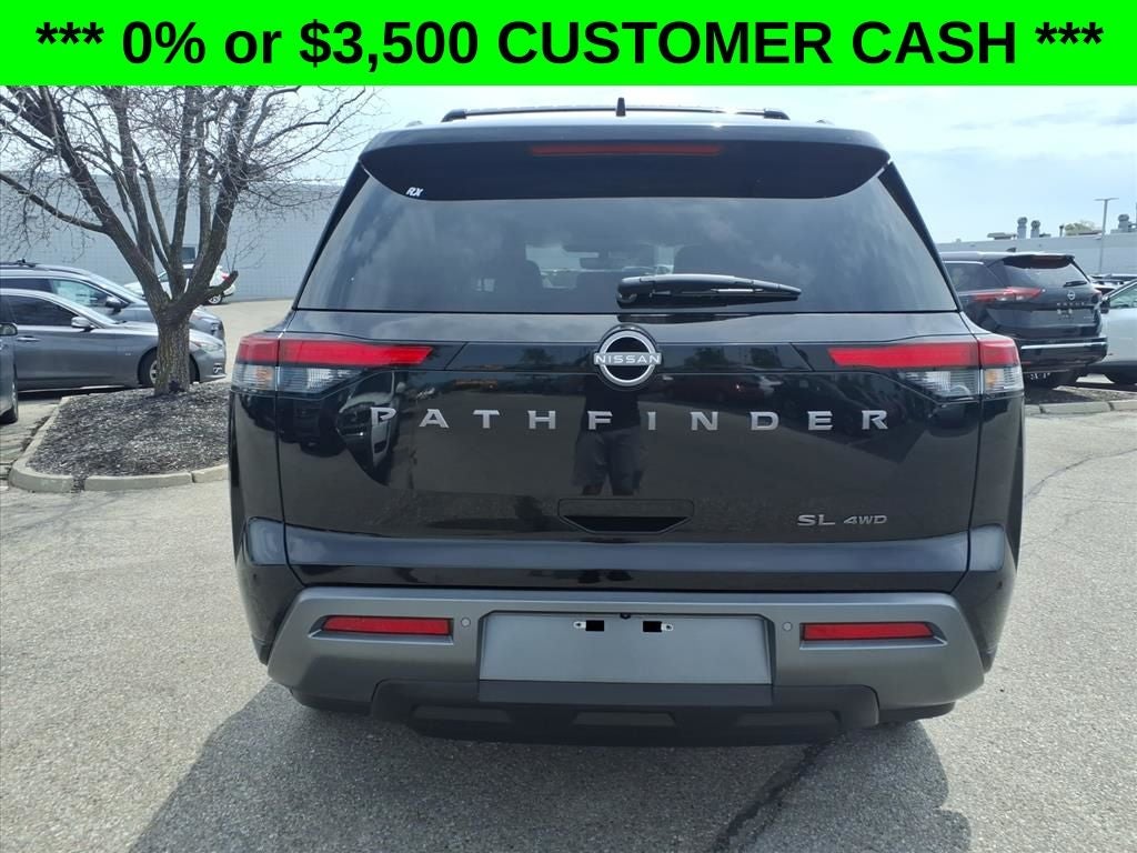 2026 Nissan Pathfinder SL