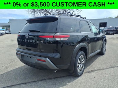 2026 Nissan Pathfinder SL