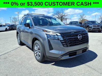 2026 Nissan Pathfinder SL