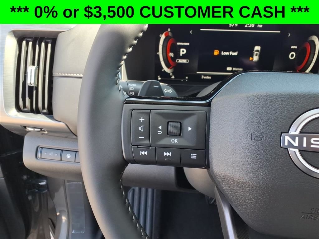 2026 Nissan Pathfinder SL