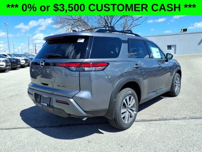 2026 Nissan Pathfinder SL