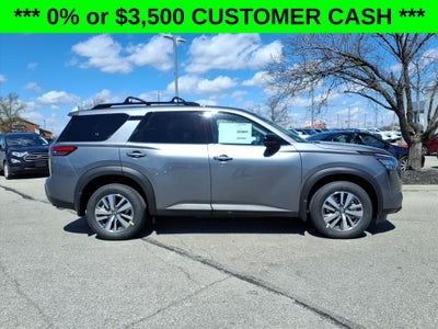 2026 Nissan Pathfinder SL