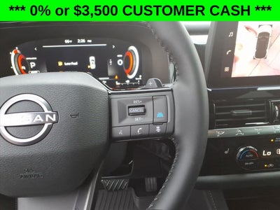 2026 Nissan Pathfinder SL