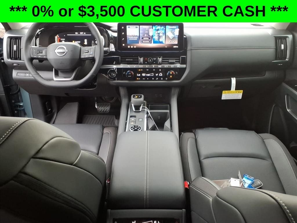 2026 Nissan Pathfinder SL