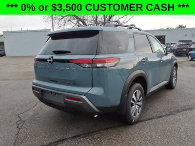 2026 Nissan Pathfinder SL