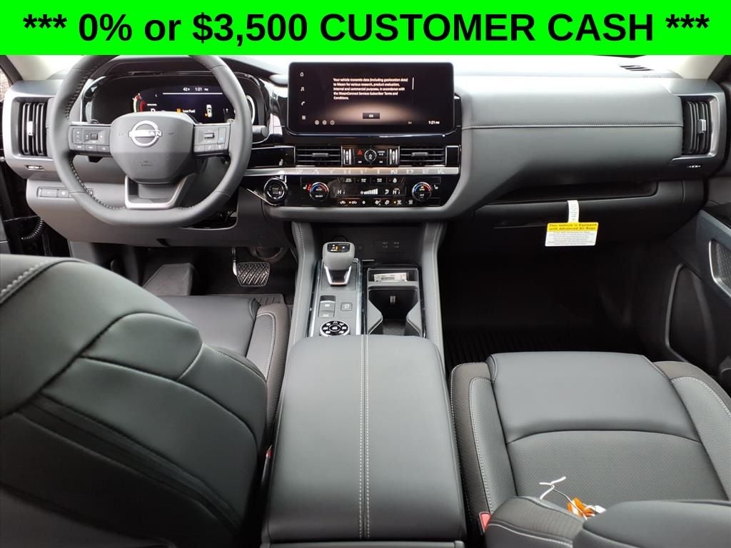 2026 Nissan Pathfinder SL