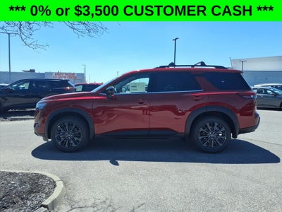 2026 Nissan Pathfinder SL