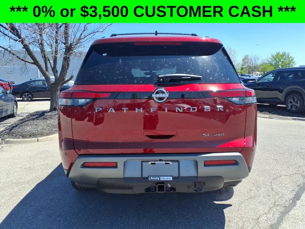 2026 Nissan Pathfinder SL