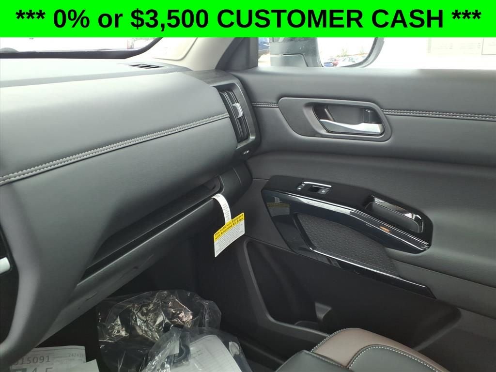 2026 Nissan Pathfinder Platinum