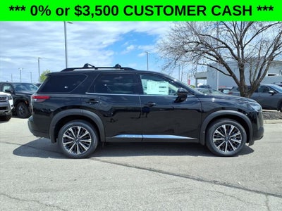 2026 Nissan Pathfinder Platinum