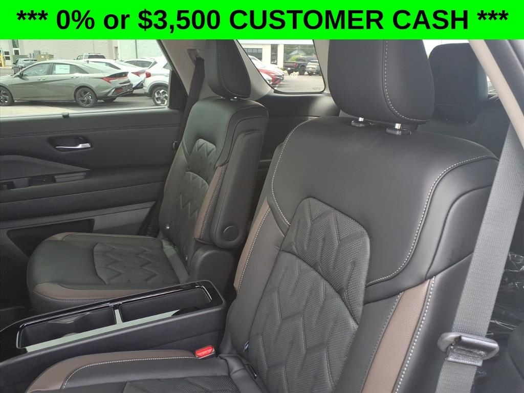 2026 Nissan Pathfinder Platinum