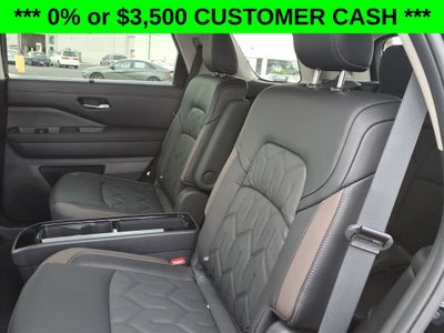 2026 Nissan Pathfinder Platinum