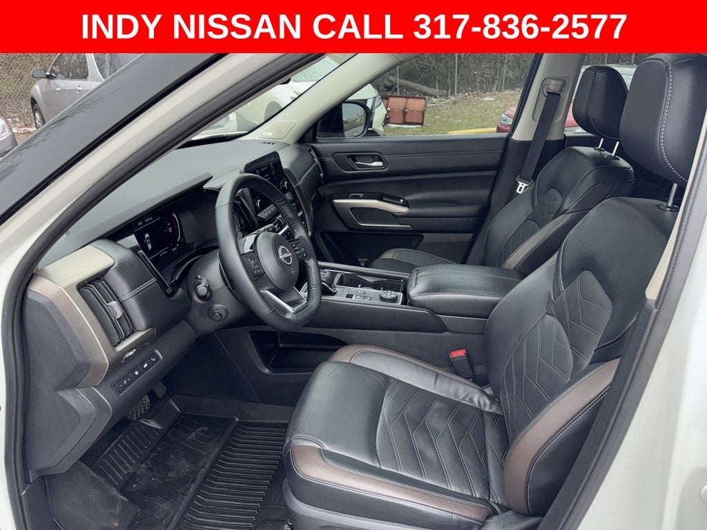 2024 Nissan Pathfinder Platinum