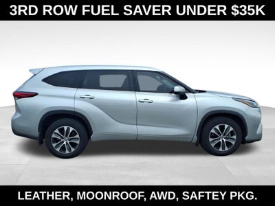 2022 Toyota Highlander Hybrid XLE