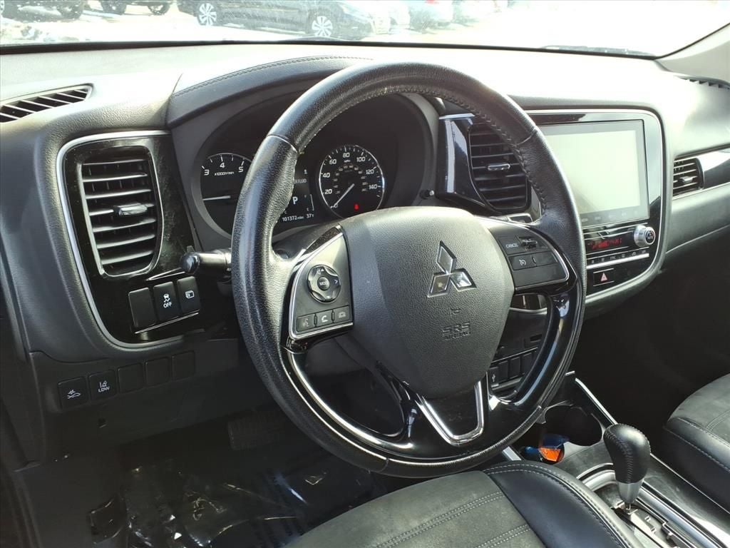 2020 Mitsubishi Outlander SE