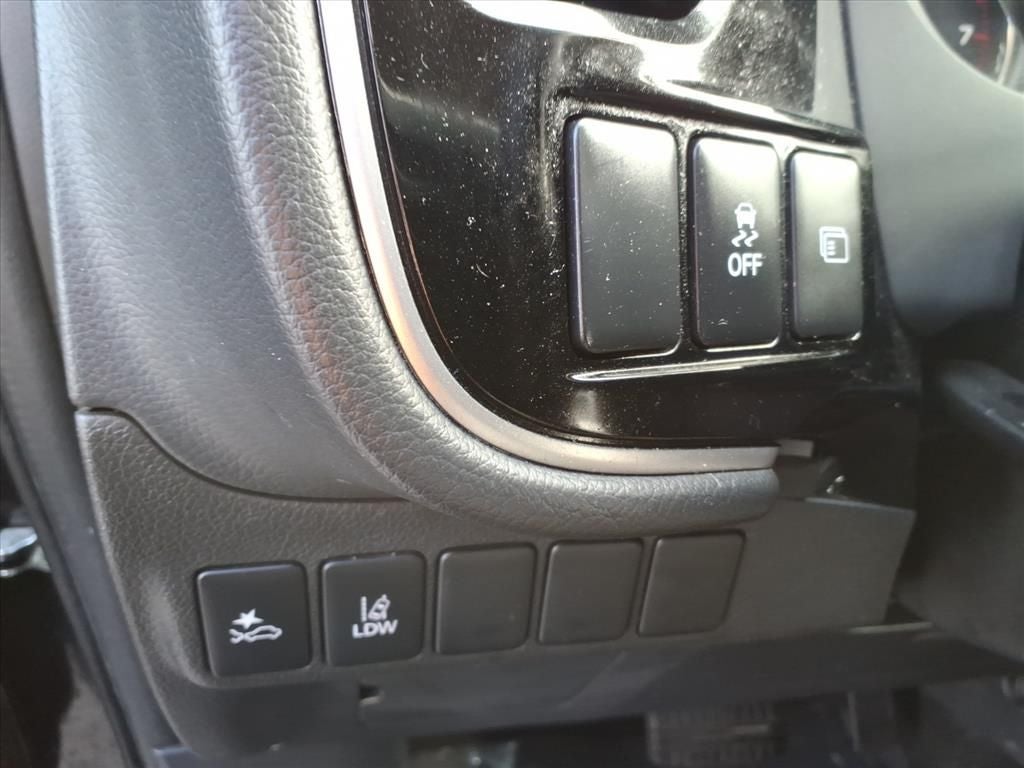 2020 Mitsubishi Outlander SE