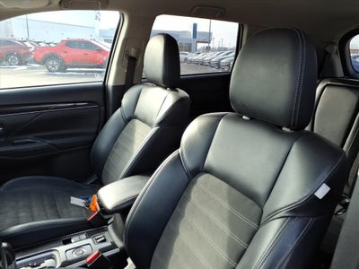 2020 Mitsubishi Outlander SE