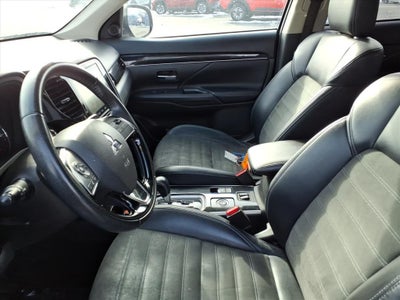 2020 Mitsubishi Outlander SE