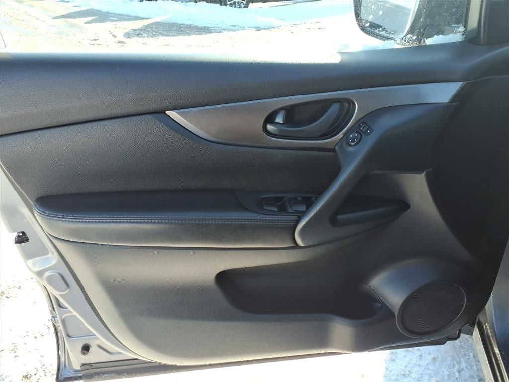 2022 Nissan Rogue Sport S