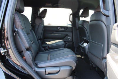 2025 Nissan Armada SL