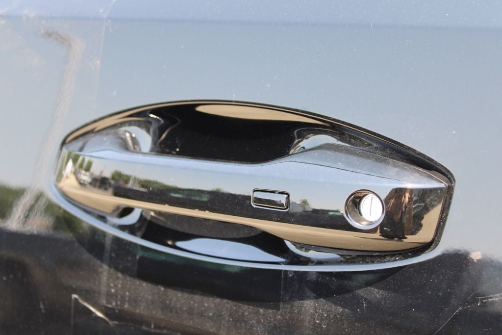 2025 Nissan Armada SL