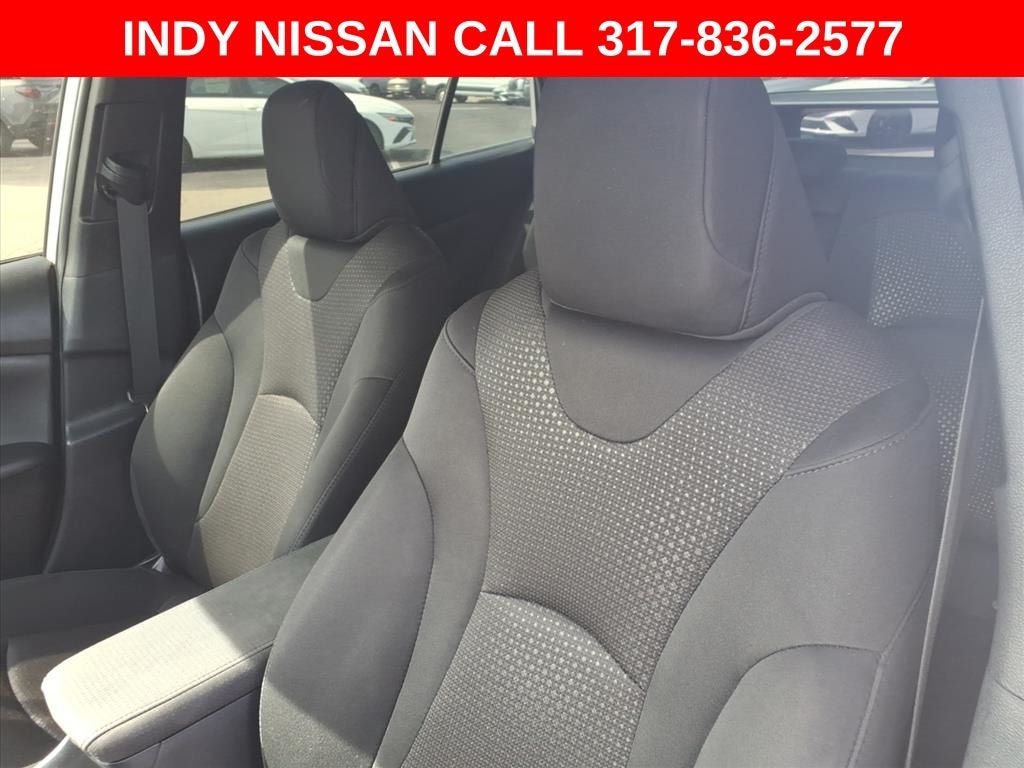 2021 Toyota Prius LE