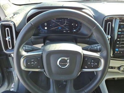 2023 Volvo XC40 B5 Plus Bright Theme