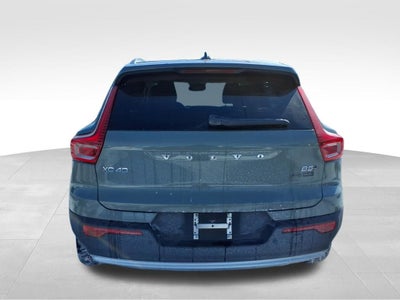 2023 Volvo XC40 B5 Plus Bright Theme